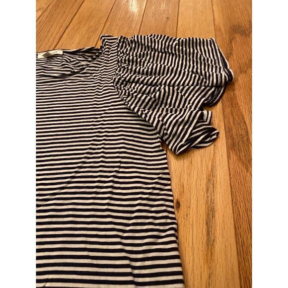 Max Studio, women's black/white striped with short flutter sleeves size small - Picture 2 of 6